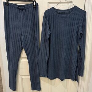 Women's Ribbed Pant Set in Deep Blue